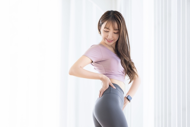 リントスル体験談、お尻を見る女性